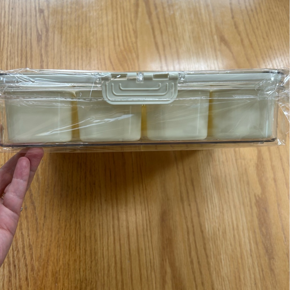 Snackle Box Container Divided Serving Tray Snack Box with Quaker Branding - NEW - Picture 3 of 7